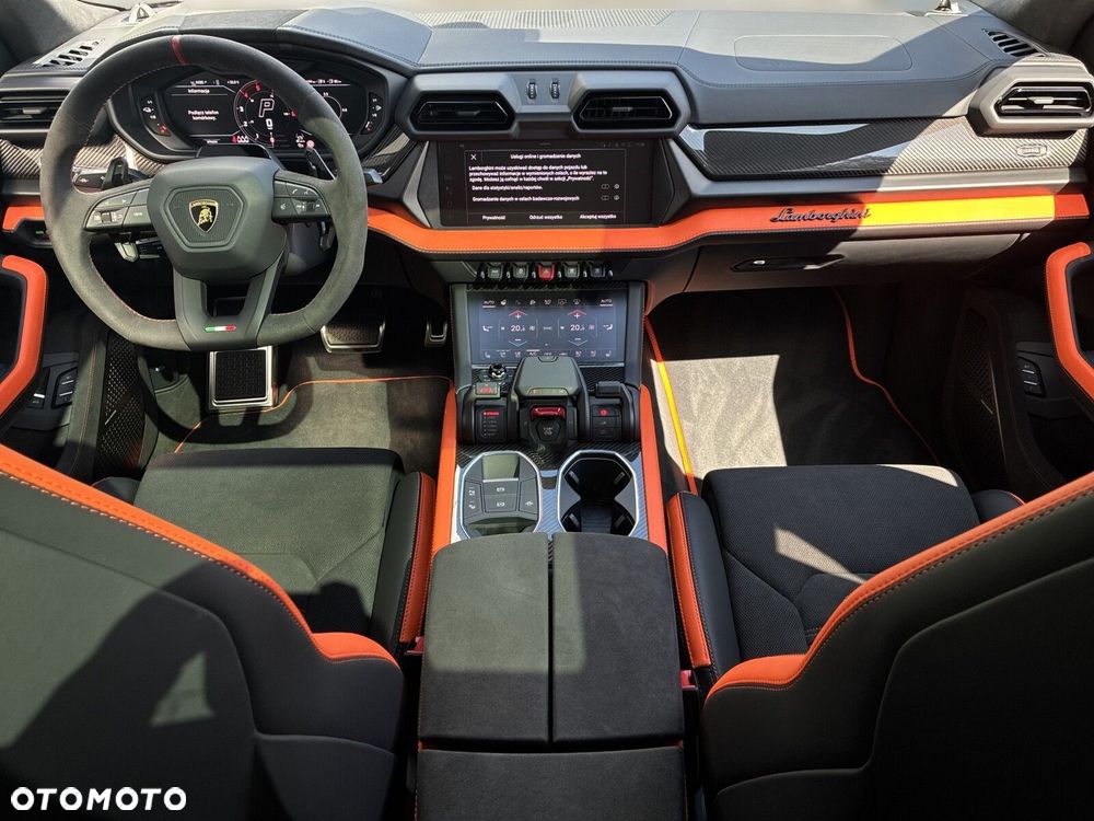 Lamborghini Urus - 10