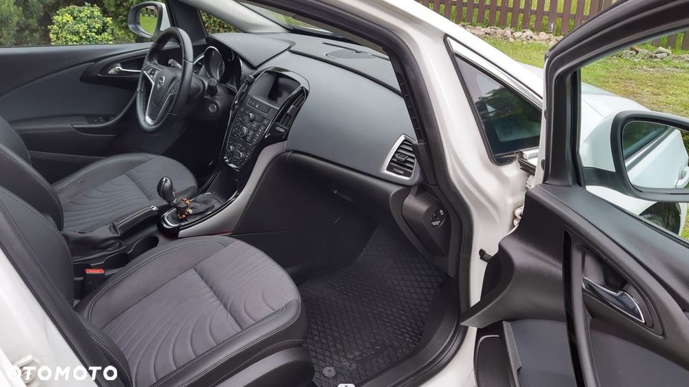 Opel Astra 1.4 Turbo Cosmo - 16