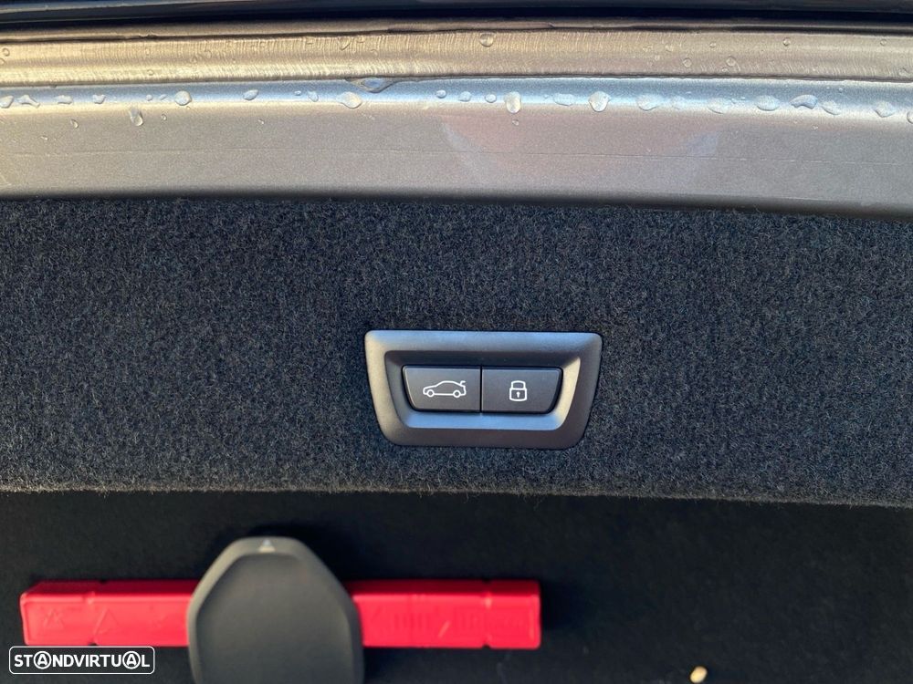 BMW i7 xDrive60 Pack Desportivo M - 25