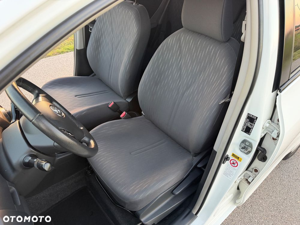 Toyota Yaris - 19