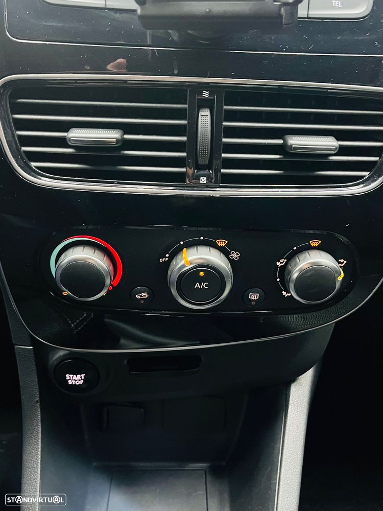Renault Clio 1.5 dCi Zen - 36