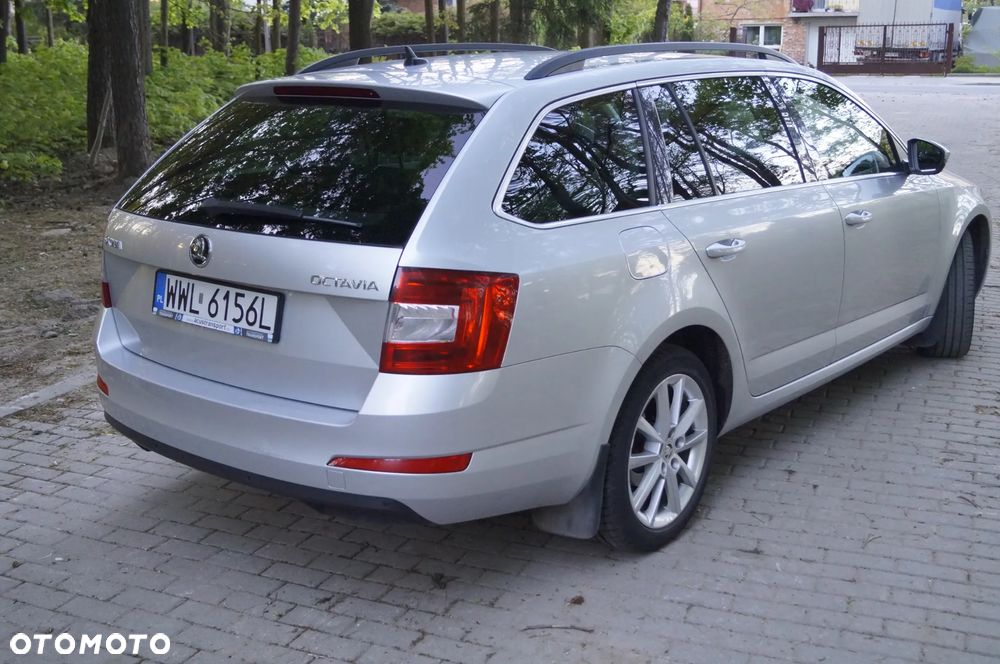 Skoda Octavia 2.0 TDI DSG Ambition - 4