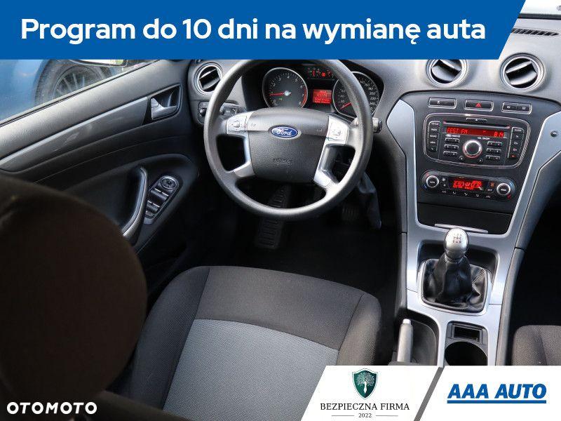 Ford Mondeo - 8