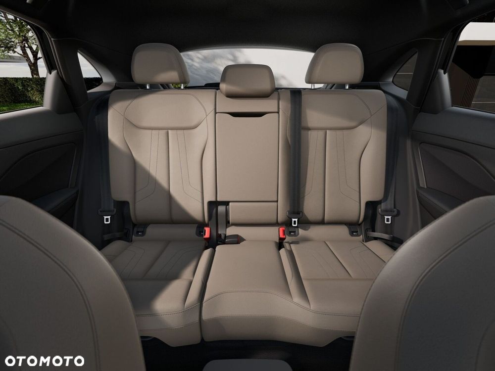 Audi Q3 Sportback - 8