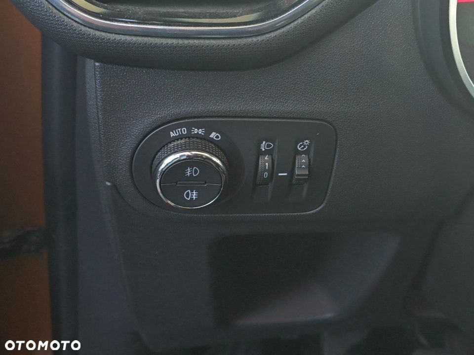 Opel Crossland X - 15