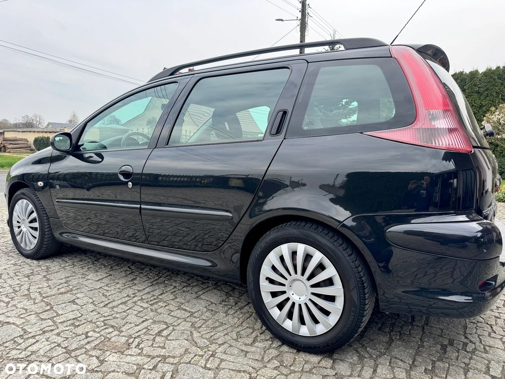 Peugeot 206 110 JBL - 10