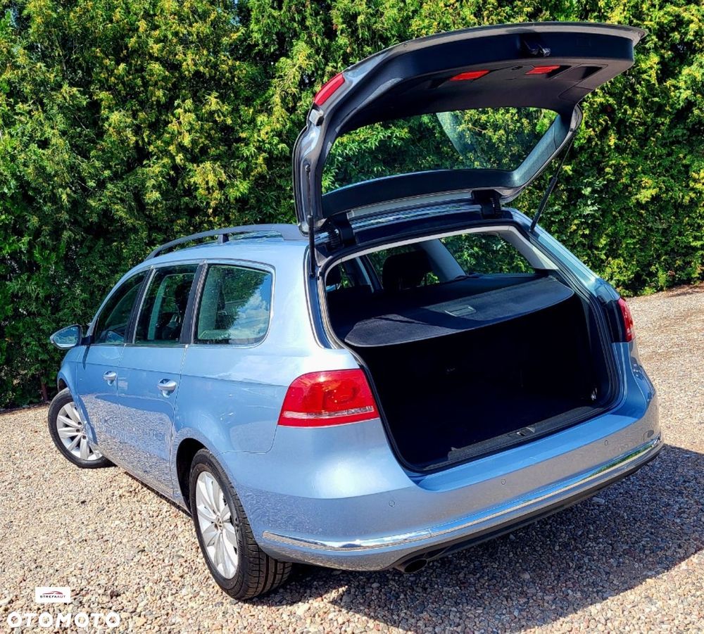Volkswagen Passat - 13