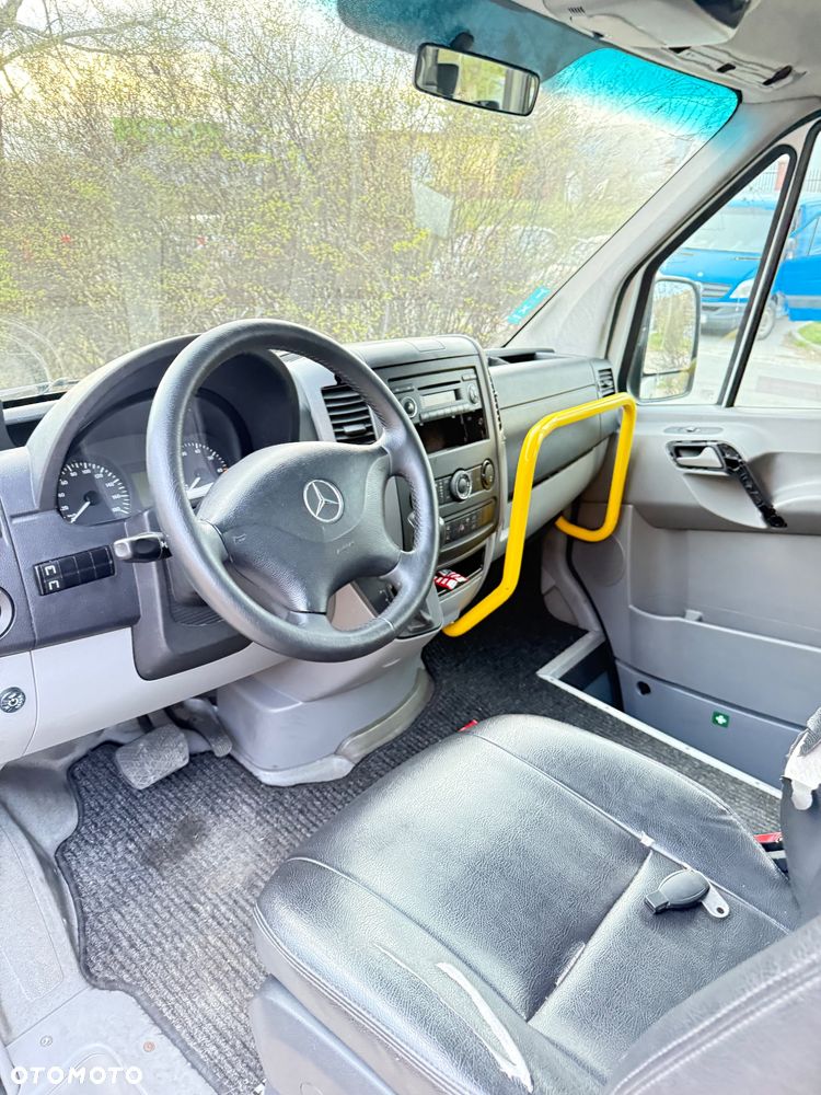Mercedes-Benz Sprinter - 7