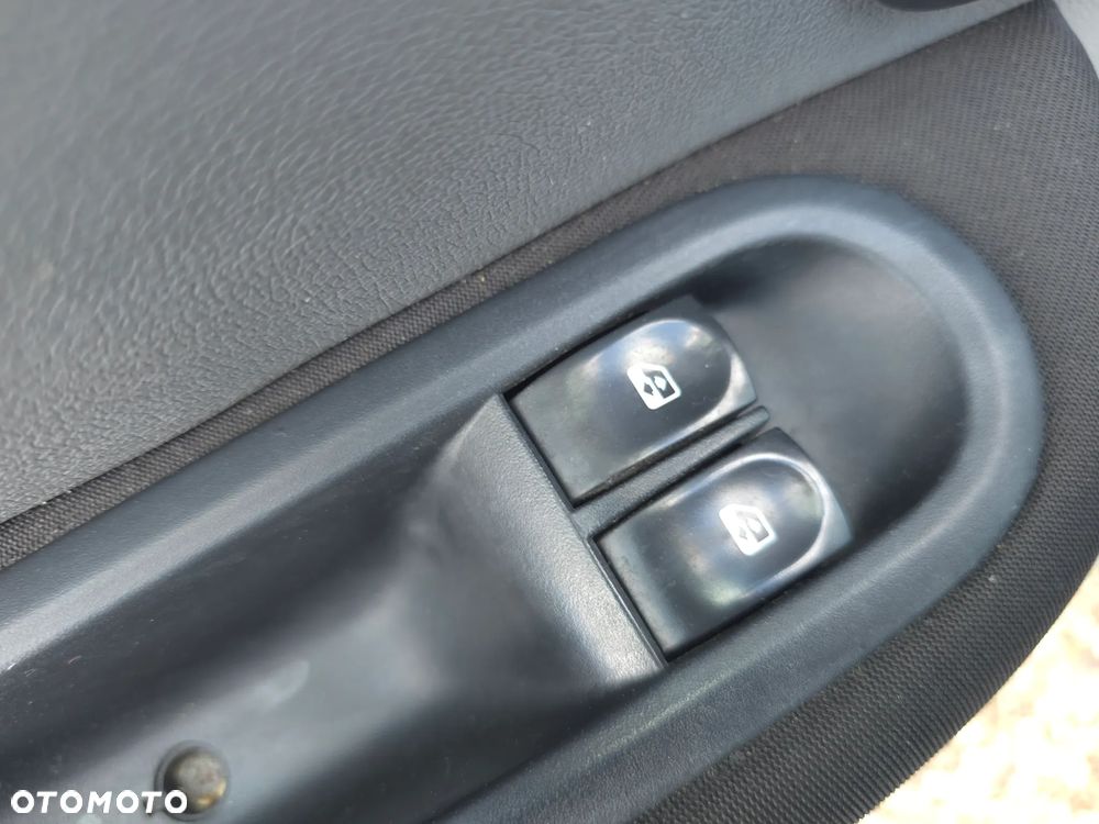 Renault Clio 1.4 16V Expression - 19