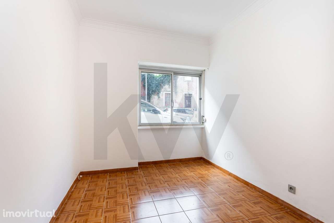 T2 com logradouro de 40m2 e anexo independente em Queluz - Grande imagem: 5/25
