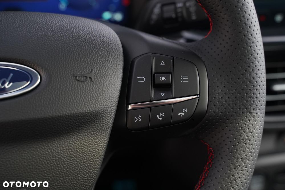 Ford Focus 1.0 EcoBoost mHEV ST-Line X - 18