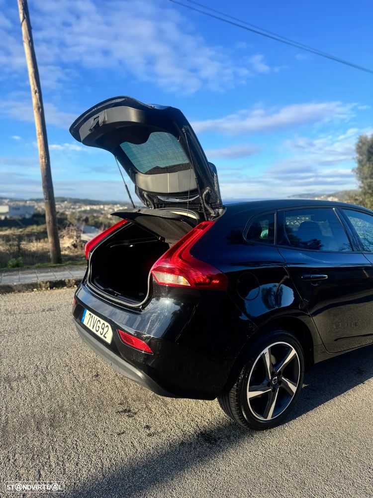 Volvo V40 2.0 D2 Momentum - 11