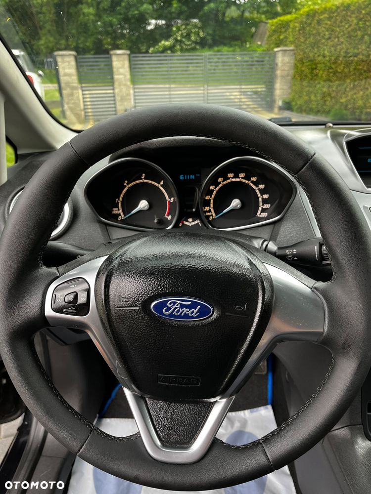 Ford Fiesta 1.6 TDCi DPF Titanium - 12