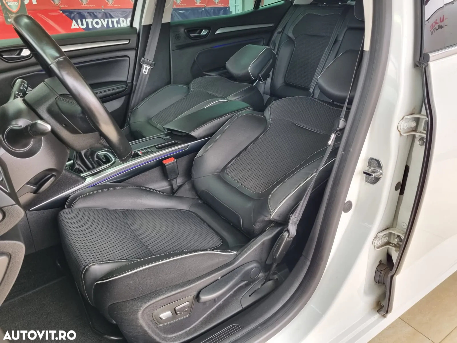 Renault Megane ENERGY dCi 130 BOSE EDITION - 19