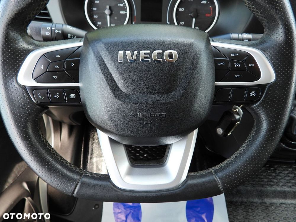 Iveco DAILY 35C16 FURGON BRYGADÓWKA 6 MIEJSC TEMPOMAT BLIŹNIACZE KOŁA KLIMATYZACJA  160KM - 26