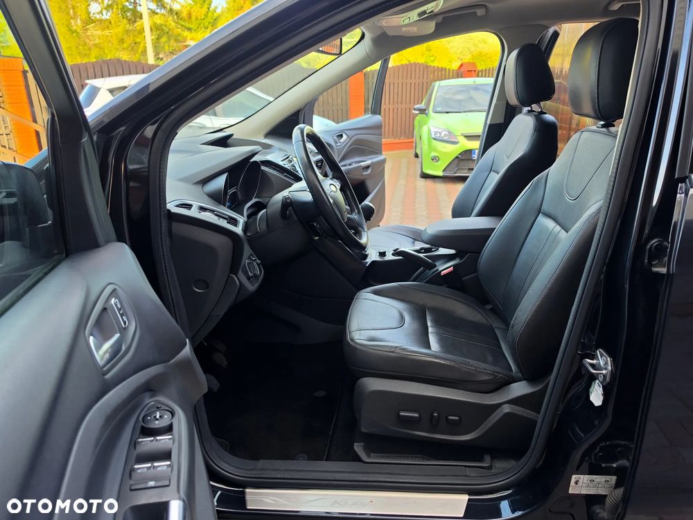 Ford Kuga 2.0 TDCi 4x4 Titanium - 29