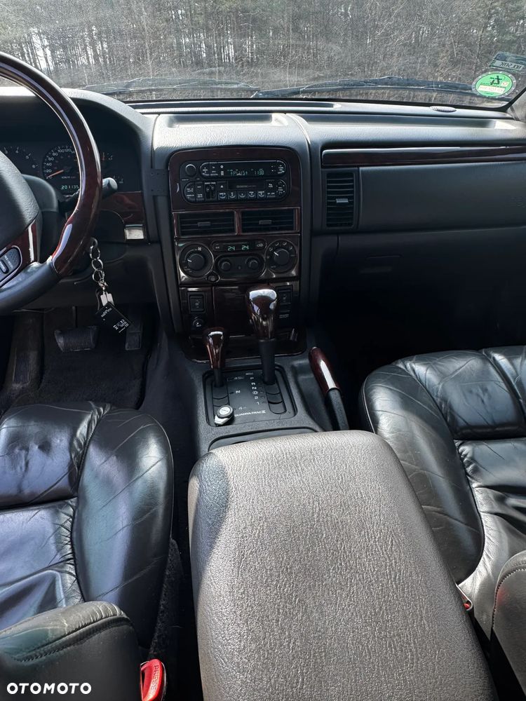 Jeep Grand Cherokee - 8