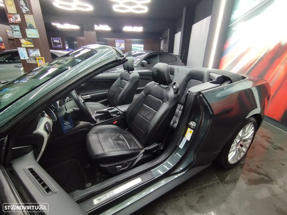 Ford Mustang 2.3i EcoBoost - 21