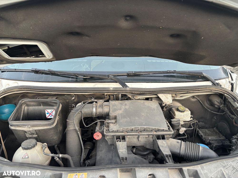 Mercedes-Benz Sprinter - 12