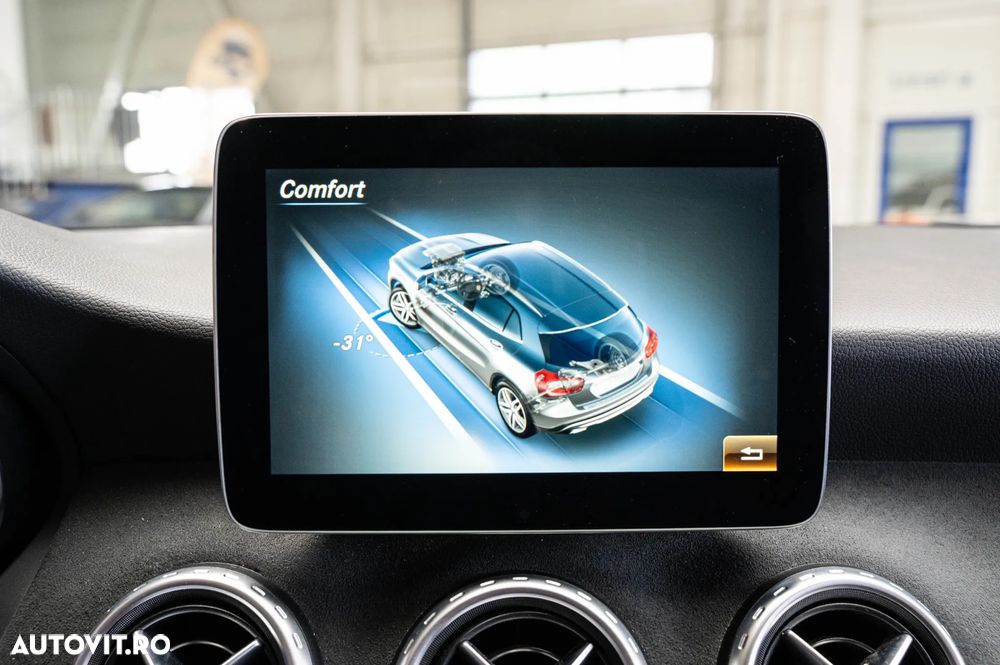 Mercedes-Benz GLA 250 7G-DCT AMG Line - 16