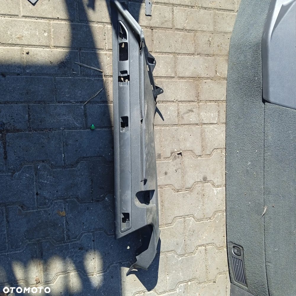 Prowadnica rolety skoda 3T9867762 - 1