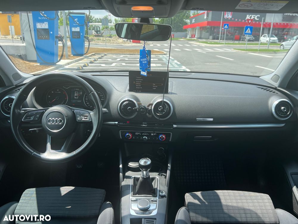 Audi A3 1.6 TDI (clean diesel) Attraction - 20