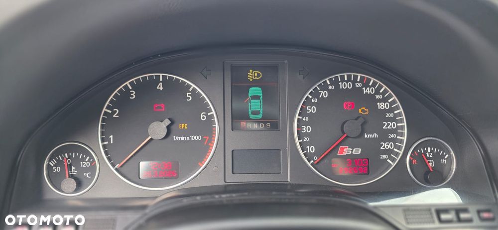 Audi A8 - 17