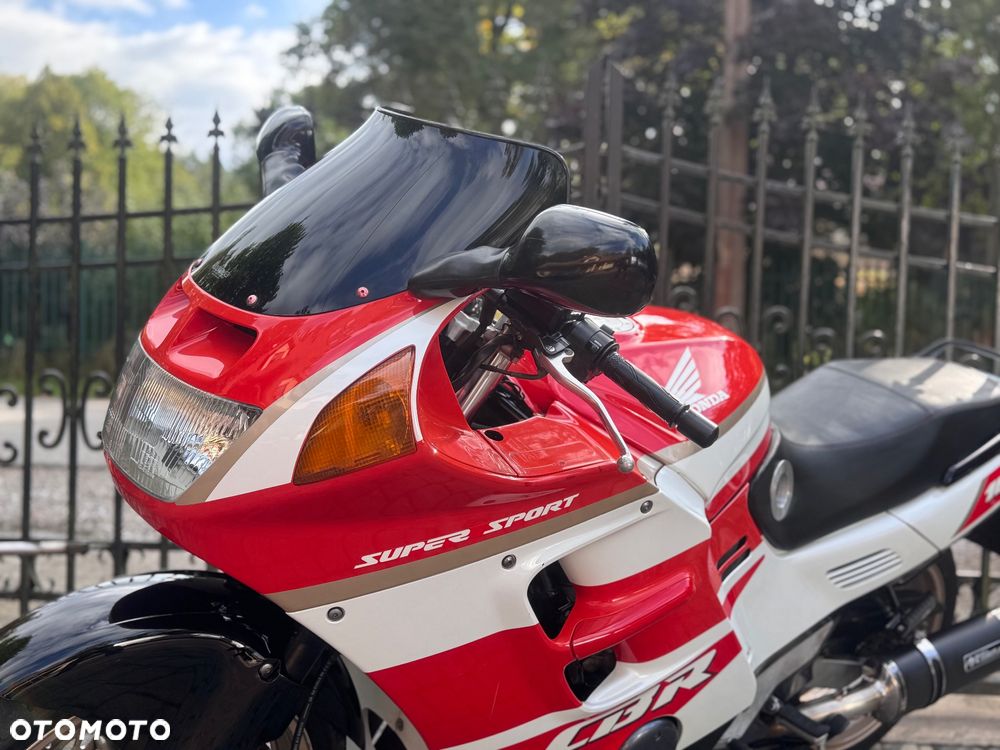 Honda CBR - 18
