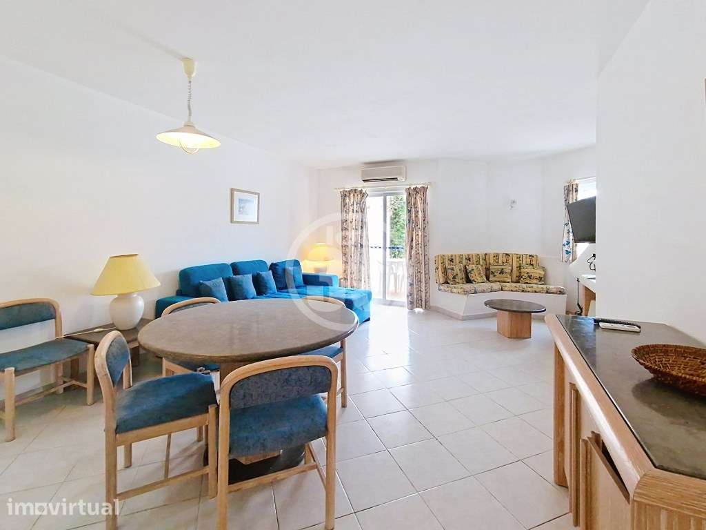 Apartamento T2 com Vista Piscina e Localização Privilegiada - Grande imagem: 4/37
