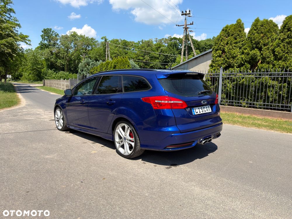 Ford Focus 2.0 TDCi ST mit Leder-Sport-Paket - 6