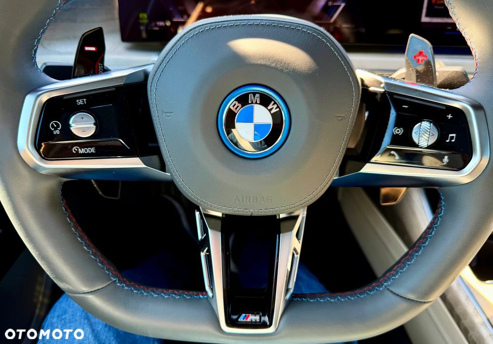 BMW Seria 7 M760e PHEV xDrive sport - 16