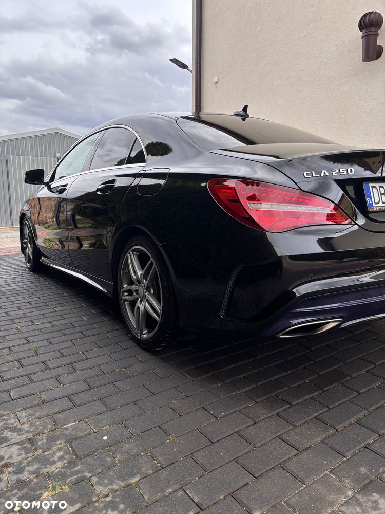 Mercedes-Benz CLA 250 4-Matic AMG Line - 5