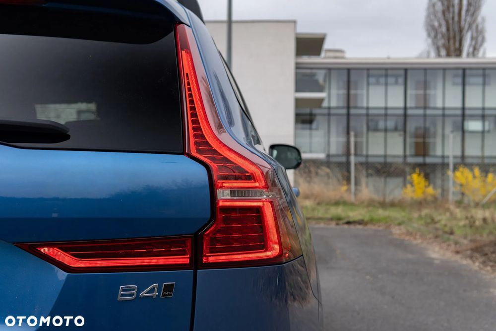 Volvo XC 60 D4 AWD R-Design - 35