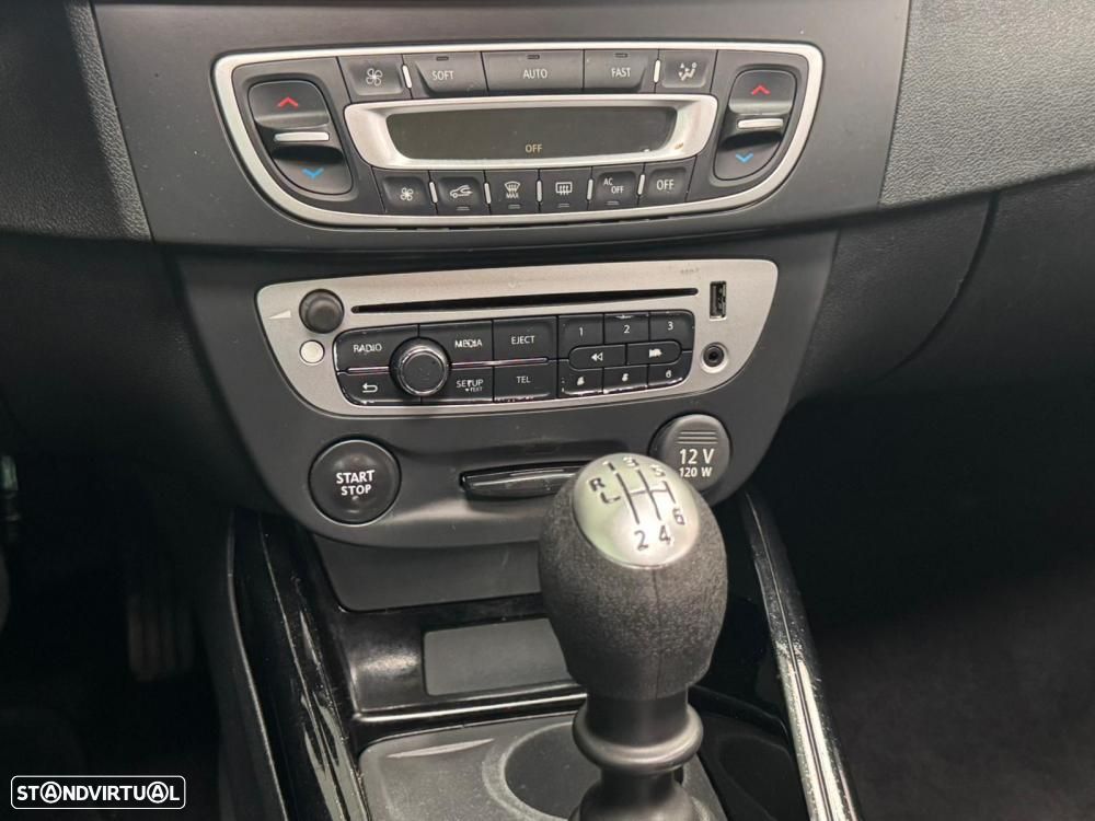 Renault Mégane Sport Tourer - 36