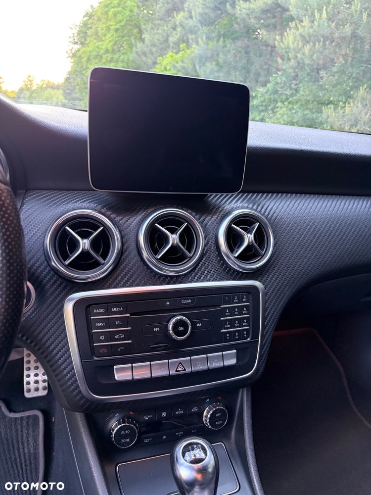 Mercedes-Benz Klasa A 160 d AMG Line - 24