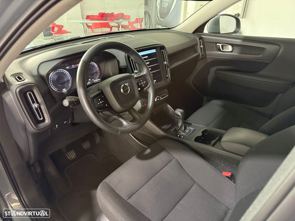 Volvo XC 40 1.5 T2 Momentum - 6