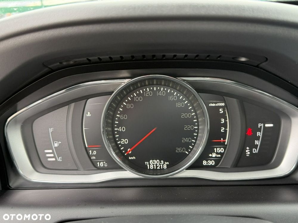Volvo XC 60 D4 SCR Momentum - 29