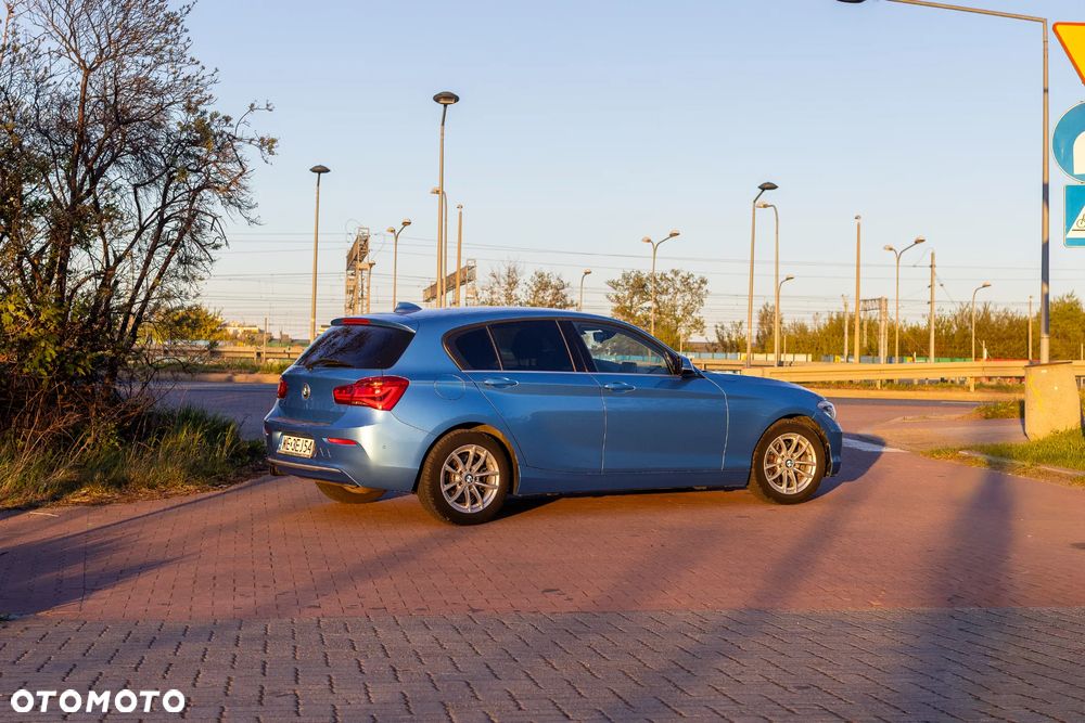 BMW Seria 1 120i Advantage - 25