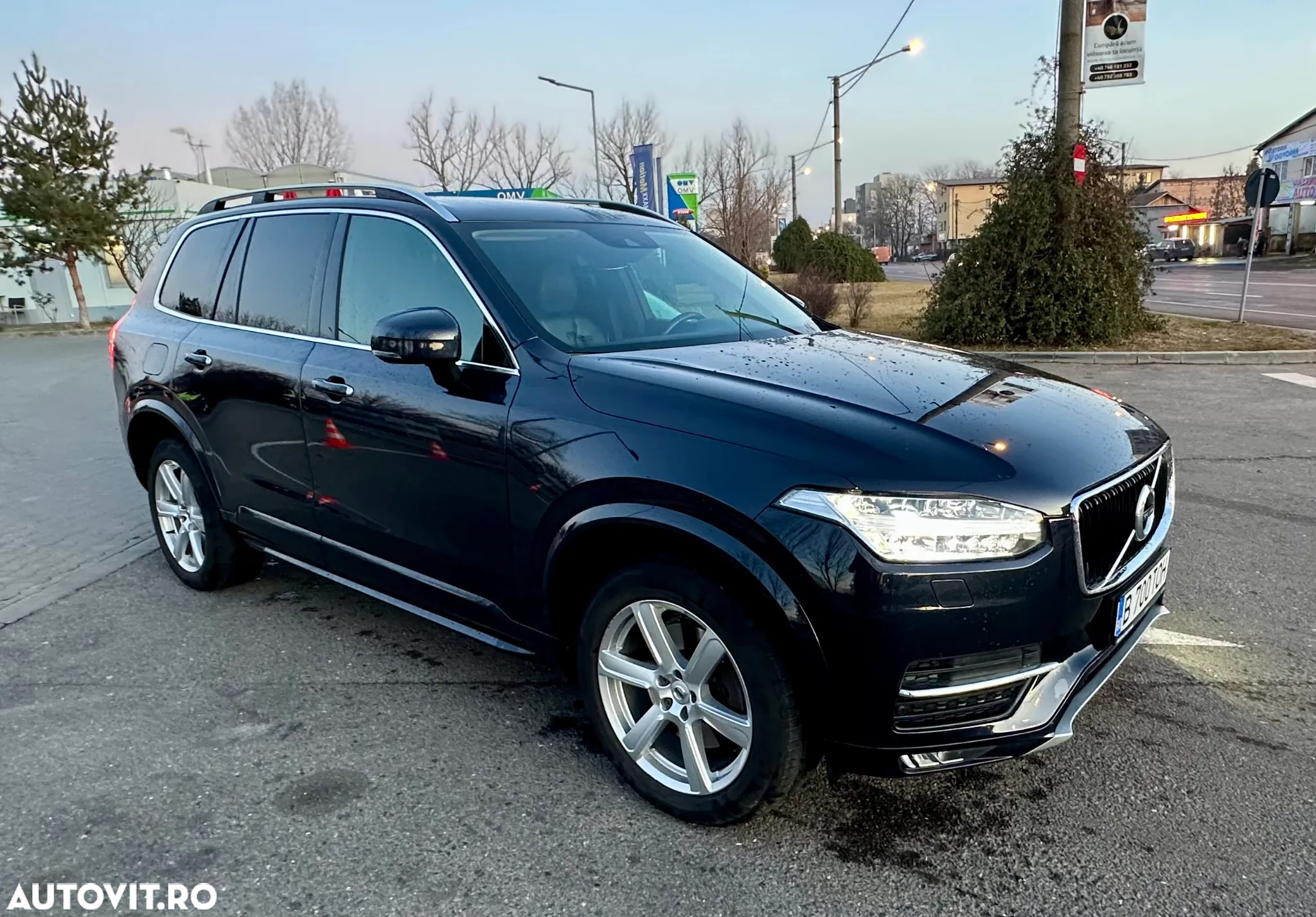 Volvo XC 90 B5 D AWD Geartronic Momentum - 25