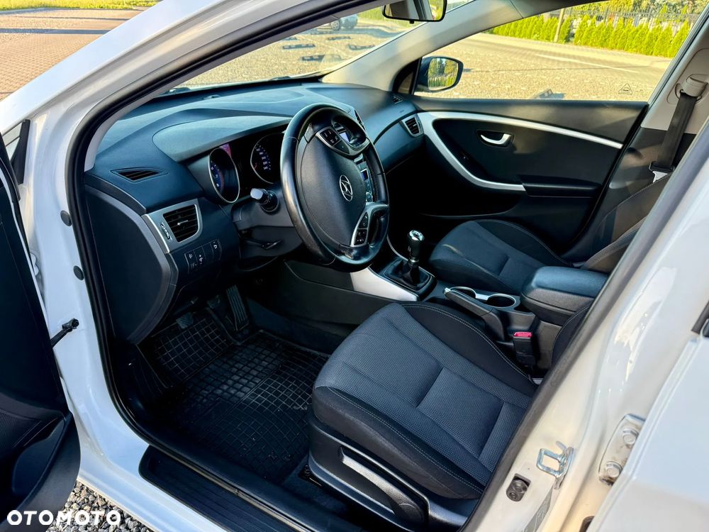 Hyundai i30 1.4 Fifa World Cup Edition - 8