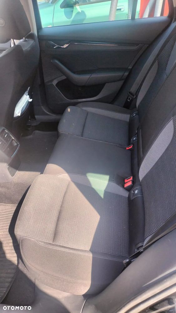 Skoda Octavia 2.0 TDI Ambition - 9