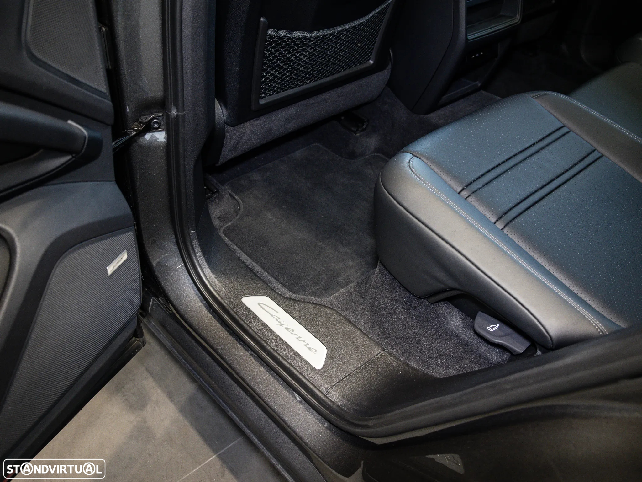 Porsche Cayenne Coupé E-Hybrid - 37