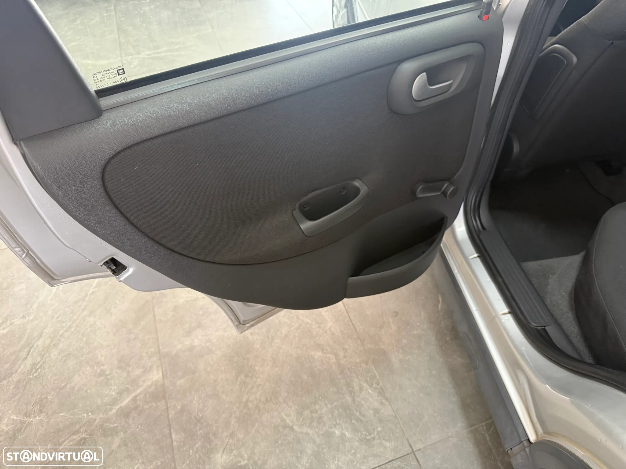 Opel Corsa 1.3 CDTi Enjoy - 11