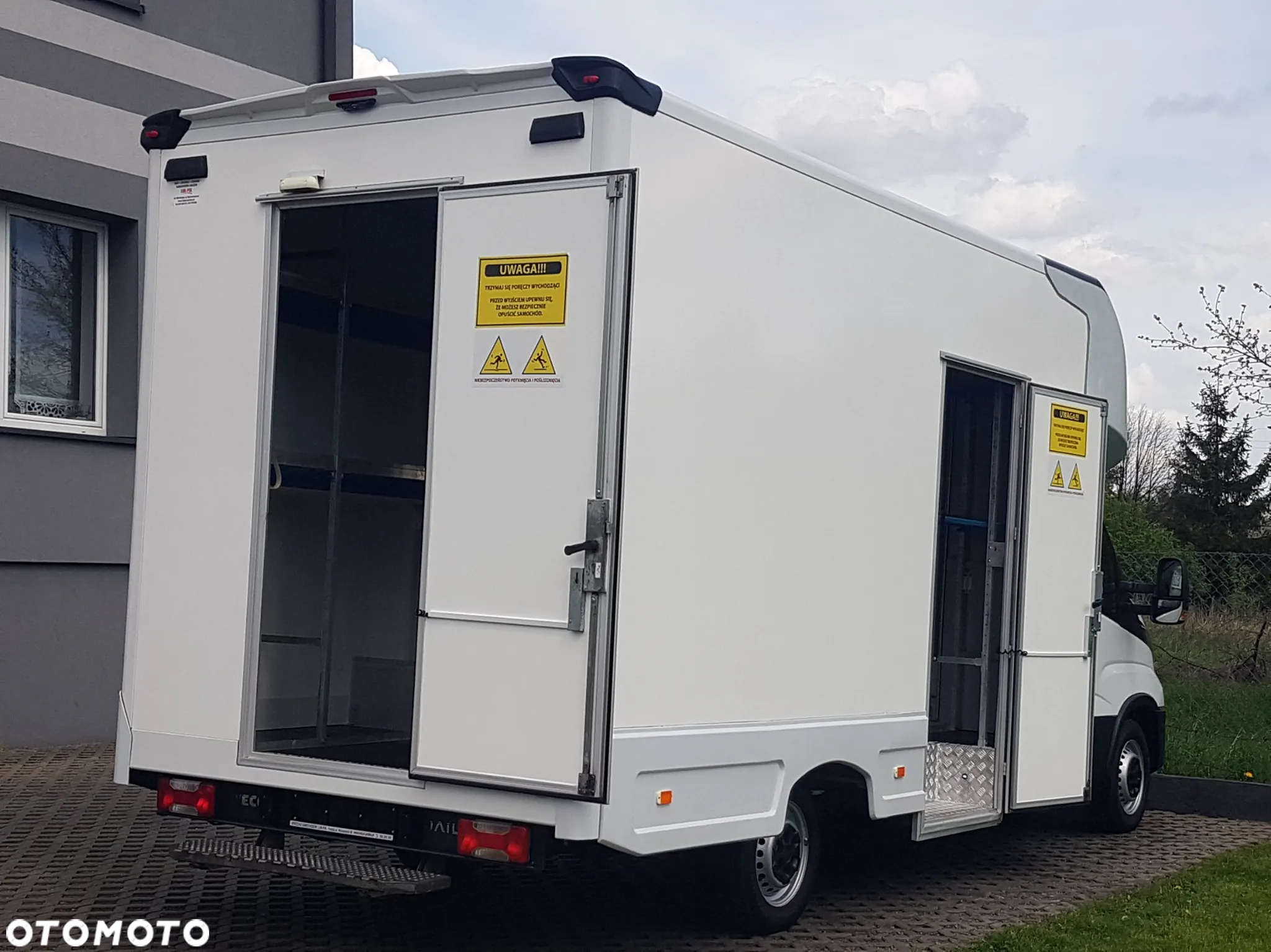 Iveco DAILY KONTENER NISKOPODŁOGOWY 4,43x2,23x2,42 SKLEP FOODTRUCK BAR KLIMA KONIOWÓZ KAMPER - 36