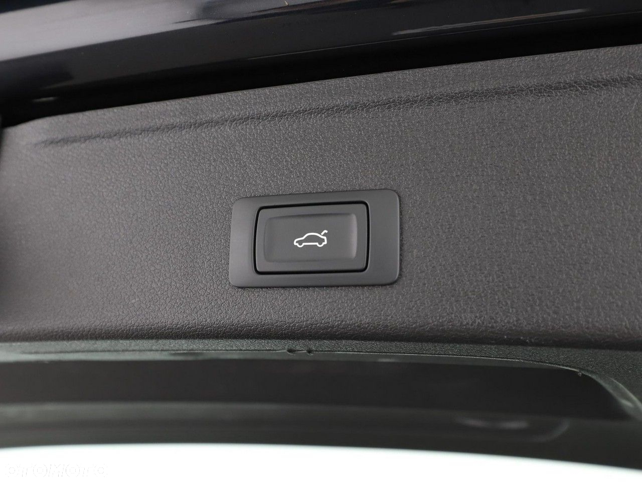 Audi A4 2.0 TDI Design - 34