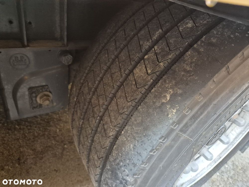 Wielton MEGA - Stop Palet - 12