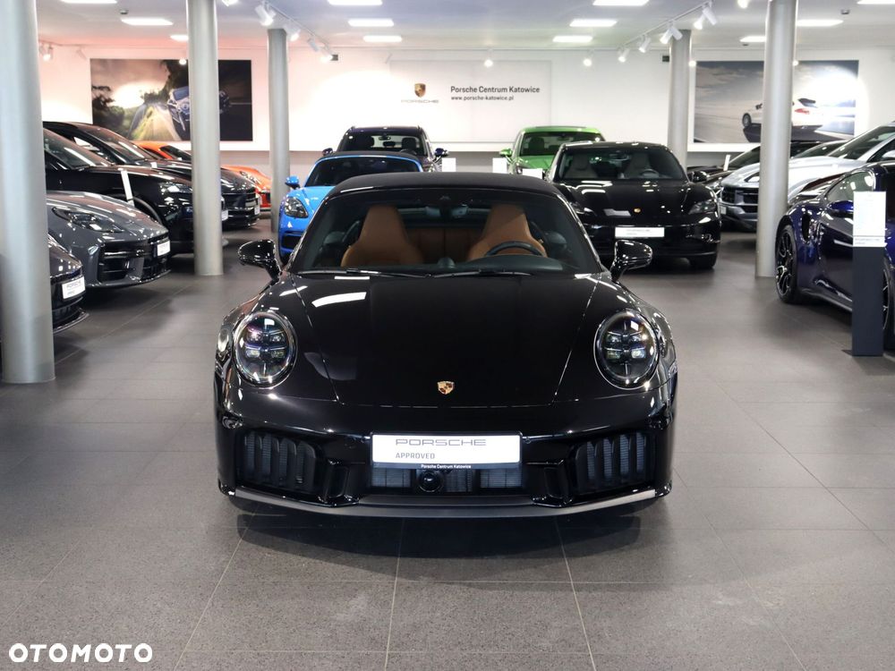Porsche 911 Carrera T-Hybrid 4 GTS - 8
