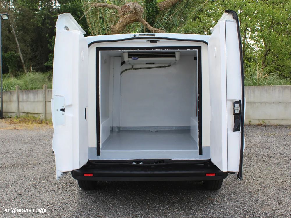 Opel Vivaro CDTI  Isotermica Frio com IVA de 2016 - 6