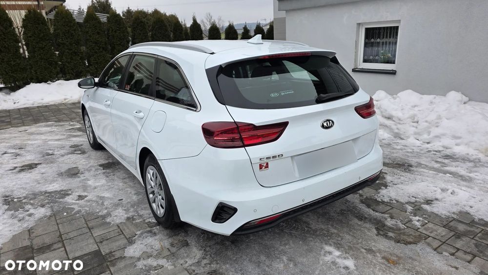 Kia Ceed 1.6 CRDi SCR L Business Line Plus - 10