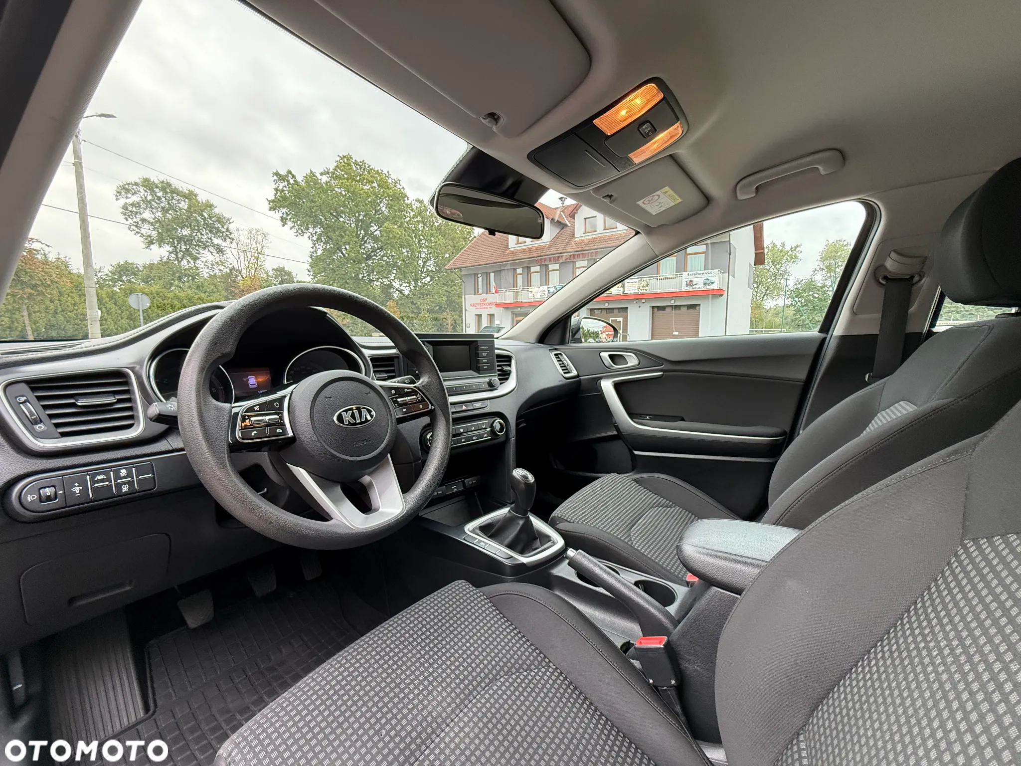 Kia Ceed 1.6 CRDi SCR M - 11
